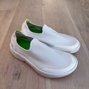 OOFOS WOMEN'S OOMG EEZEE LOW SNEAKERS 9